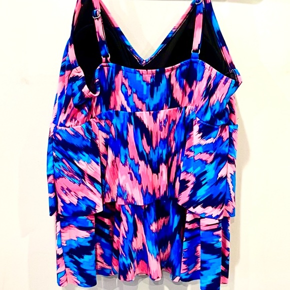 TrimShaper Pink and Blue Two Tier Ruffle Tankini Top Swim Women’s Size 18 NWT - Picture 6 of 13